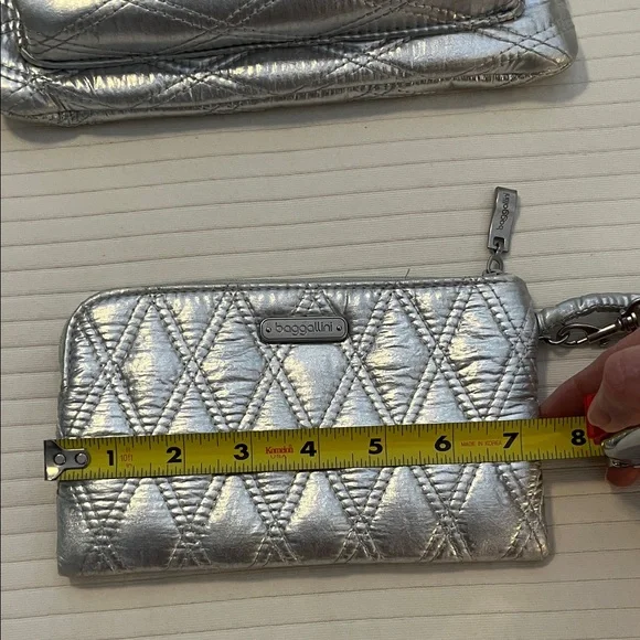 Baggallini Shimmering Silver Quilted Crossbody Bag - Picture 11 of 12